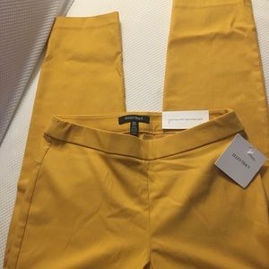Ellen Tracy slim fit ankle pants